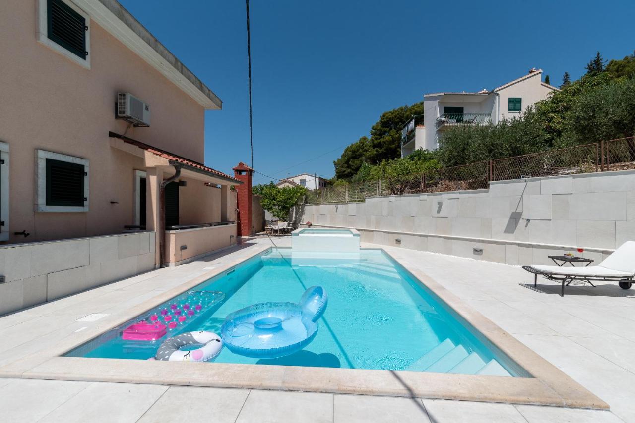 Lavandula - Swimming Pool View Pensión Trogir